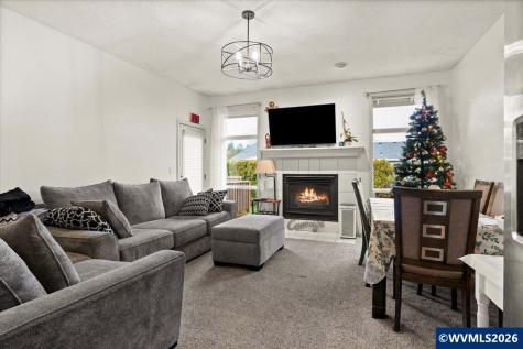 1923 Waymire Street NW Salem OR 97304