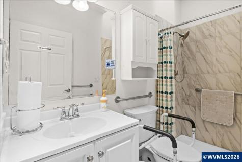 1923 Waymire Street NW Salem OR 97304