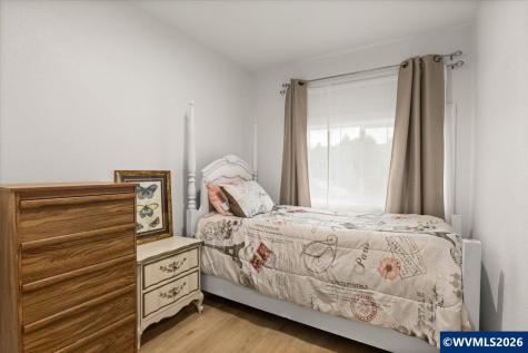 1923 Waymire Street NW Salem OR 97304