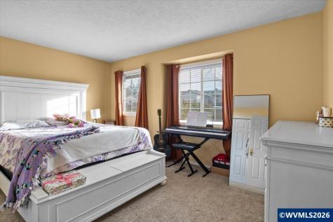 1923 Waymire Street NW Salem OR 97304
