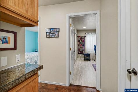 4255 Great Plains Drive NE Salem OR 97305