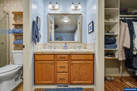 4255 Great Plains Drive NE Salem OR 97305