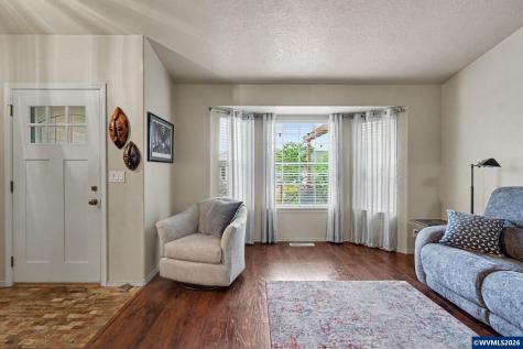 4255 Great Plains Drive NE Salem OR 97305