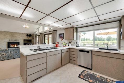 30248 S Barlow Road Hubbard OR 97032
