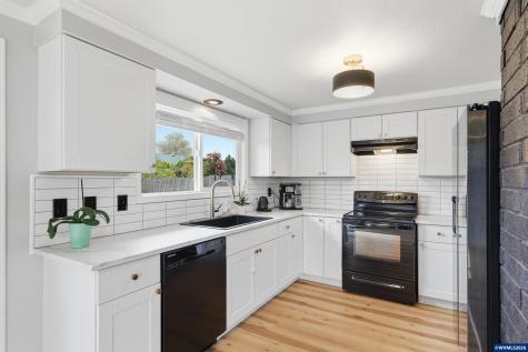 6796 Fenwick Court N Keizer OR 97303
