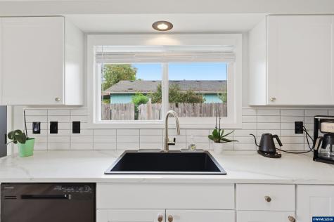 6796 Fenwick Court N Keizer OR 97303