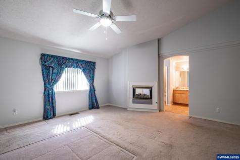 4414 Indian Earth Avenue NE Salem OR 97305
