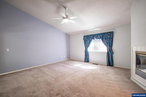 4414 Indian Earth Avenue NE Salem OR 97305
