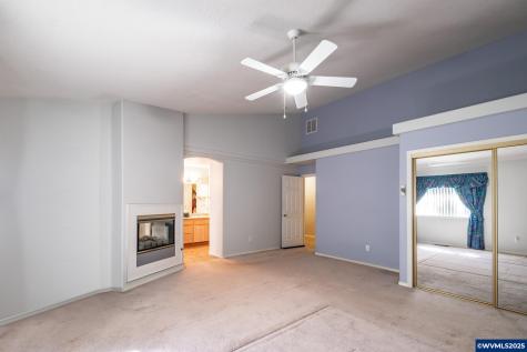 4414 Indian Earth Avenue NE Salem OR 97305
