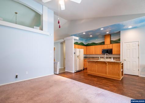 4414 Indian Earth Avenue NE Salem OR 97305
