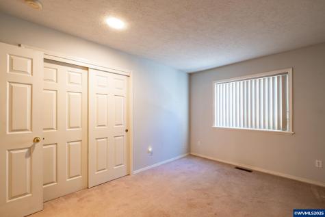 4414 Indian Earth Avenue NE Salem OR 97305
