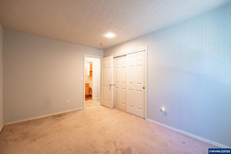 4414 Indian Earth Avenue NE Salem OR 97305