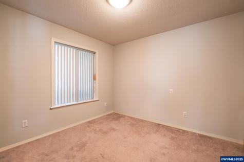 4414 Indian Earth Avenue NE Salem OR 97305