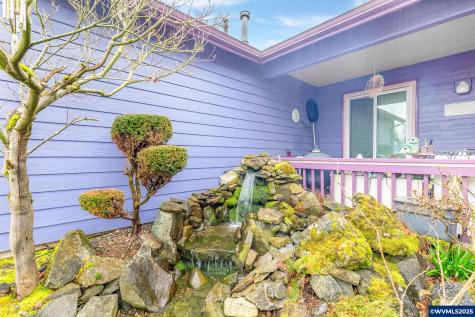 4414 Indian Earth Avenue NE Salem OR 97305