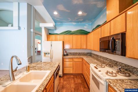 4414 Indian Earth Avenue NE Salem OR 97305