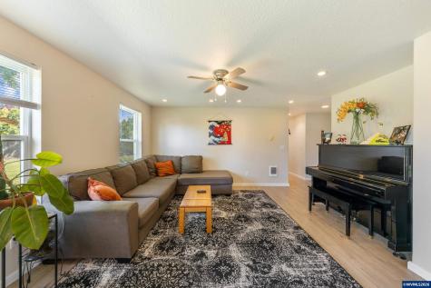 920 SW Myrtle Court Mcminnville OR 97128