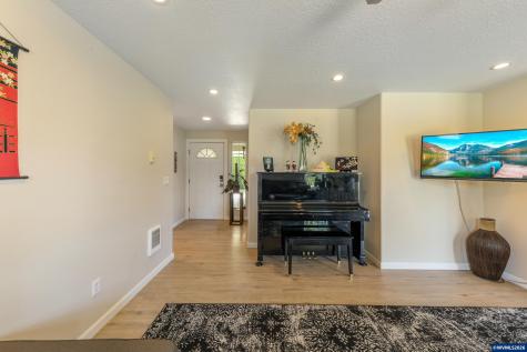 920 SW Myrtle Court Mcminnville OR 97128