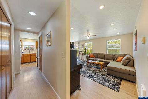 920 SW Myrtle Court Mcminnville OR 97128