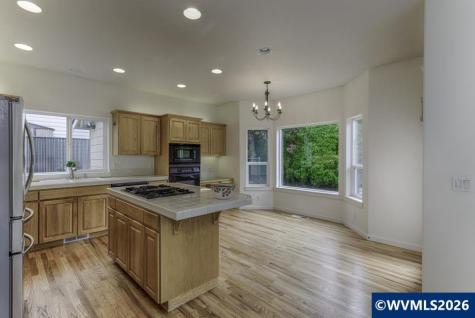 5881 Mission Hills Street SE Salem OR 97306