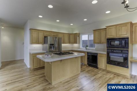 5881 Mission Hills Street SE Salem OR 97306