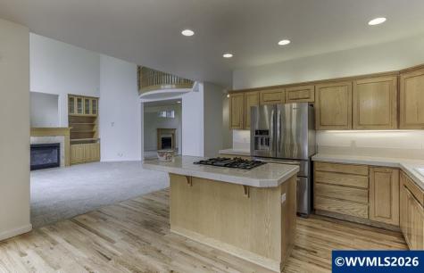 5881 Mission Hills Street SE Salem OR 97306