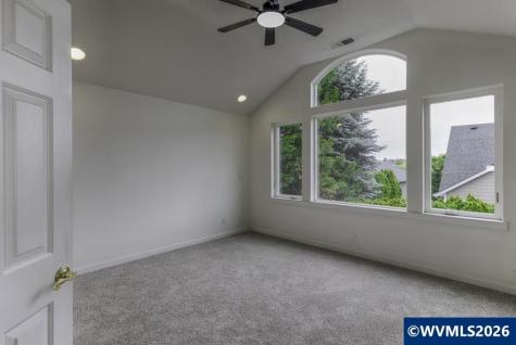 5881 Mission Hills Street SE Salem OR 97306