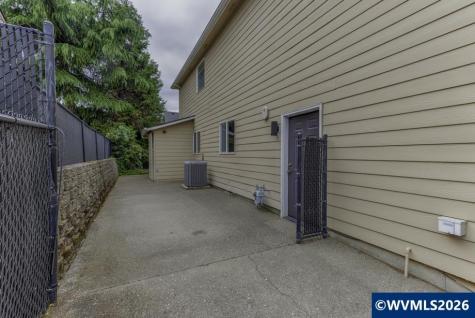 5881 Mission Hills Street SE Salem OR 97306