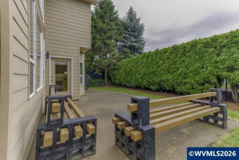 5881 Mission Hills Street SE Salem OR 97306