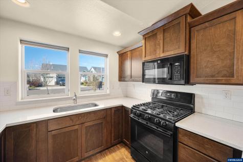578 SE Lines Street Dallas OR 97338