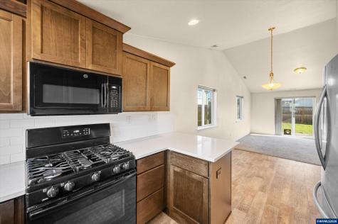 578 SE Lines Street Dallas OR 97338