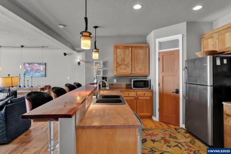 118 NW Oceania Drive Waldport OR 97394-9438