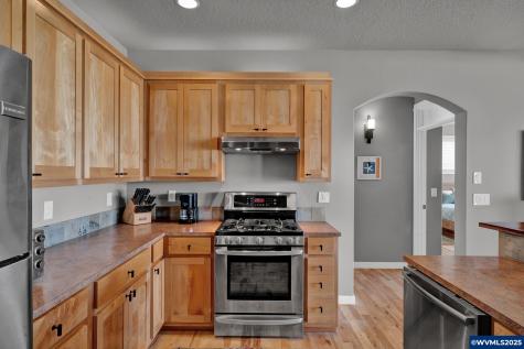 118 NW Oceania Drive Waldport OR 97394-9438