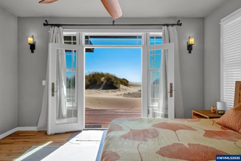 118 NW Oceania Drive Waldport OR 97394-9438