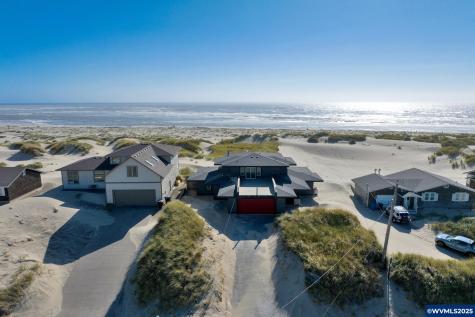 118 NW Oceania Drive Waldport OR 97394-9438