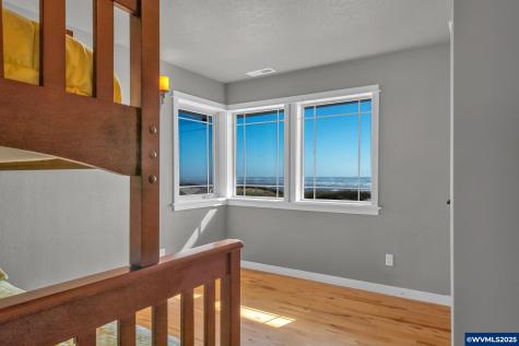 118 NW Oceania Drive Waldport OR 97394-9438