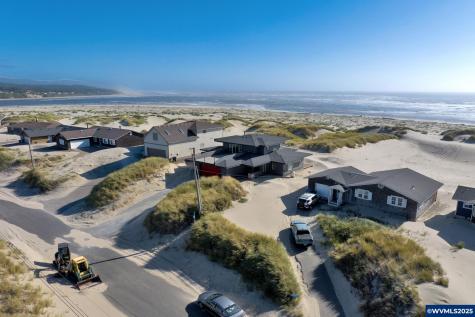 118 NW Oceania Drive Waldport OR 97394-9438