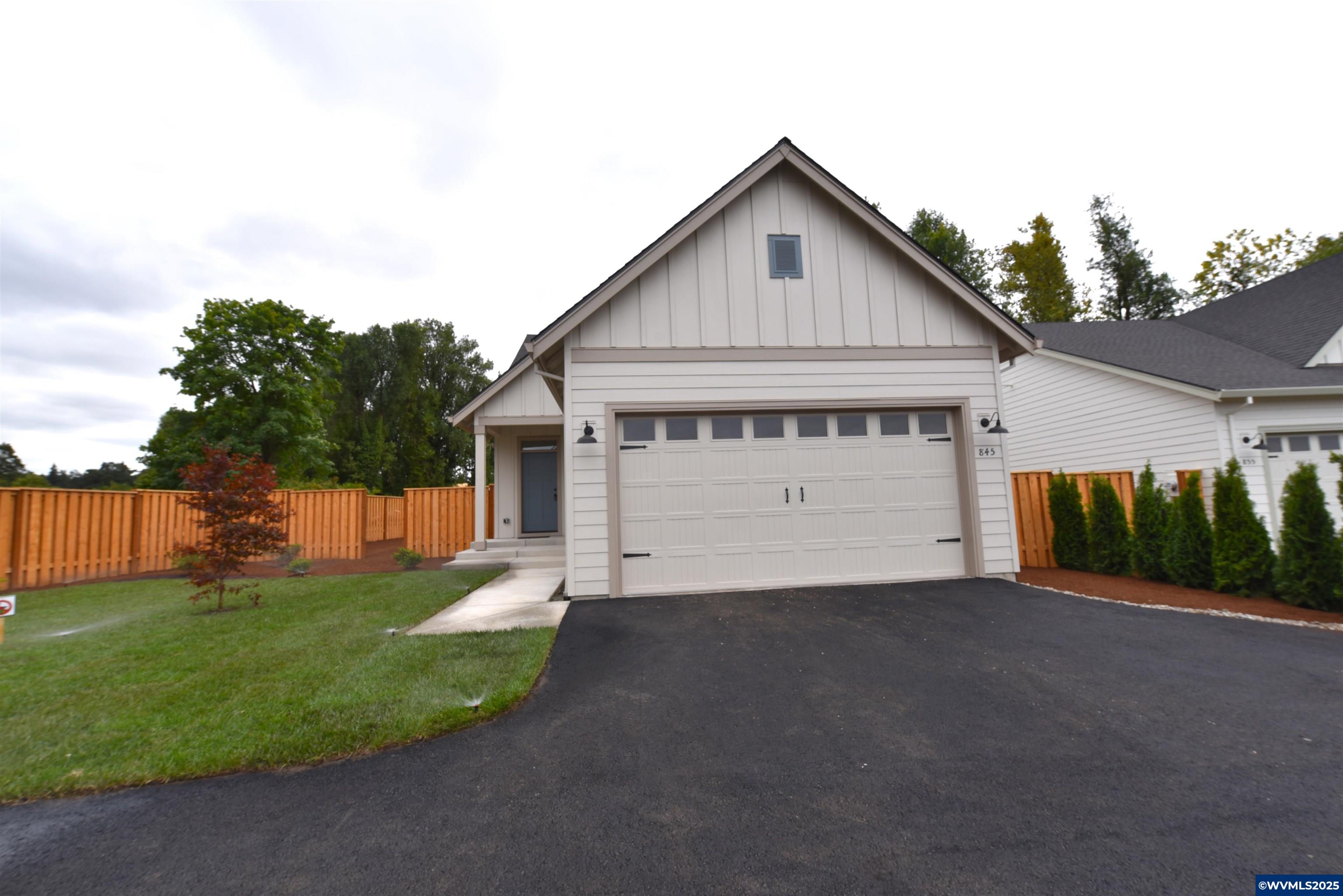 845 Oakleaf Way Silverton OR 97381-2536