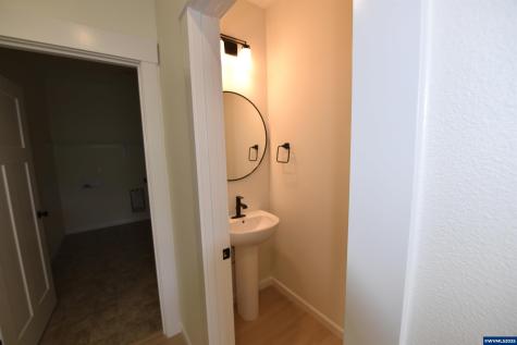 845 Oakleaf Way Silverton OR 97381-2536