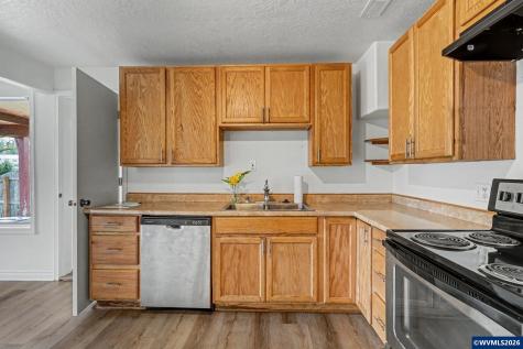 407 Jersey Street Silverton OR 97381