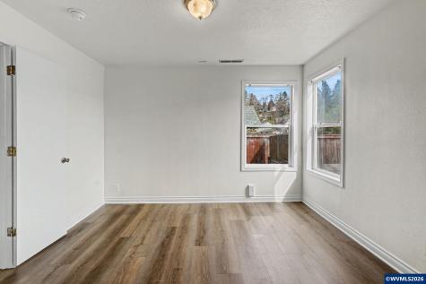 407 Jersey Street Silverton OR 97381