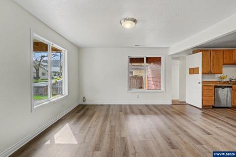 407 Jersey Street Silverton OR 97381