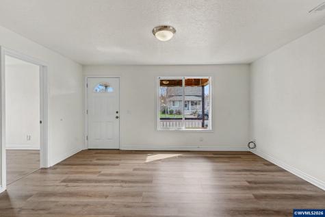 407 Jersey Street Silverton OR 97381