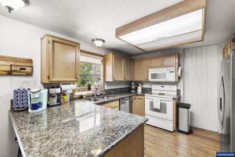 1589 Kenard Street NW Salem OR 97304