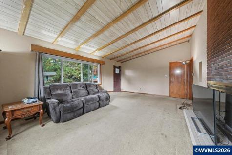 404 36th Avenue NE Salem OR 97301