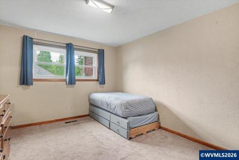 404 36th Avenue NE Salem OR 97301