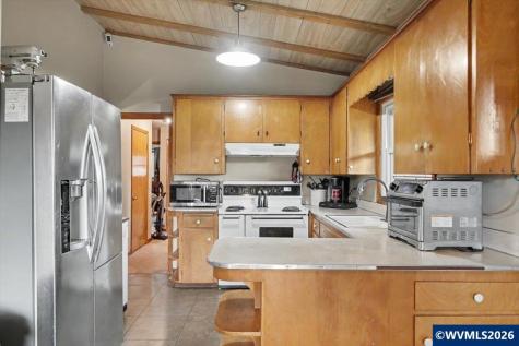 404 36th Avenue NE Salem OR 97301