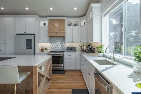 5409 NW Logan Road Lincoln City OR 97367