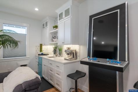 5409 NW Logan Road Lincoln City OR 97367