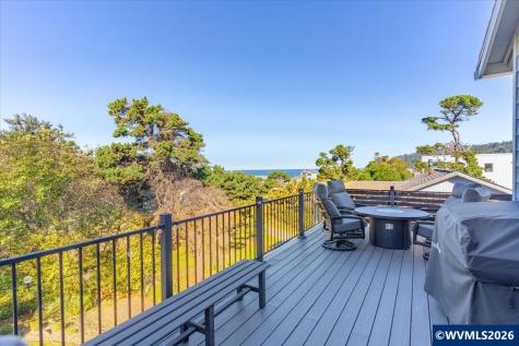 5409 NW Logan Road Lincoln City OR 97367
