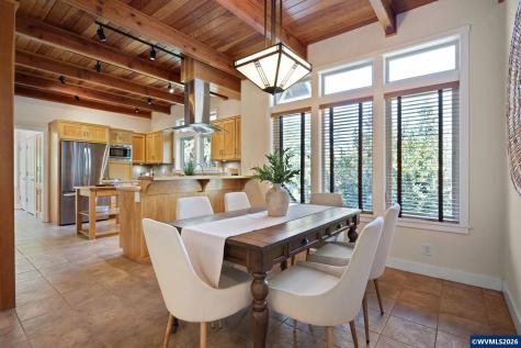 2089 Graham Drive Eugene OR 97405